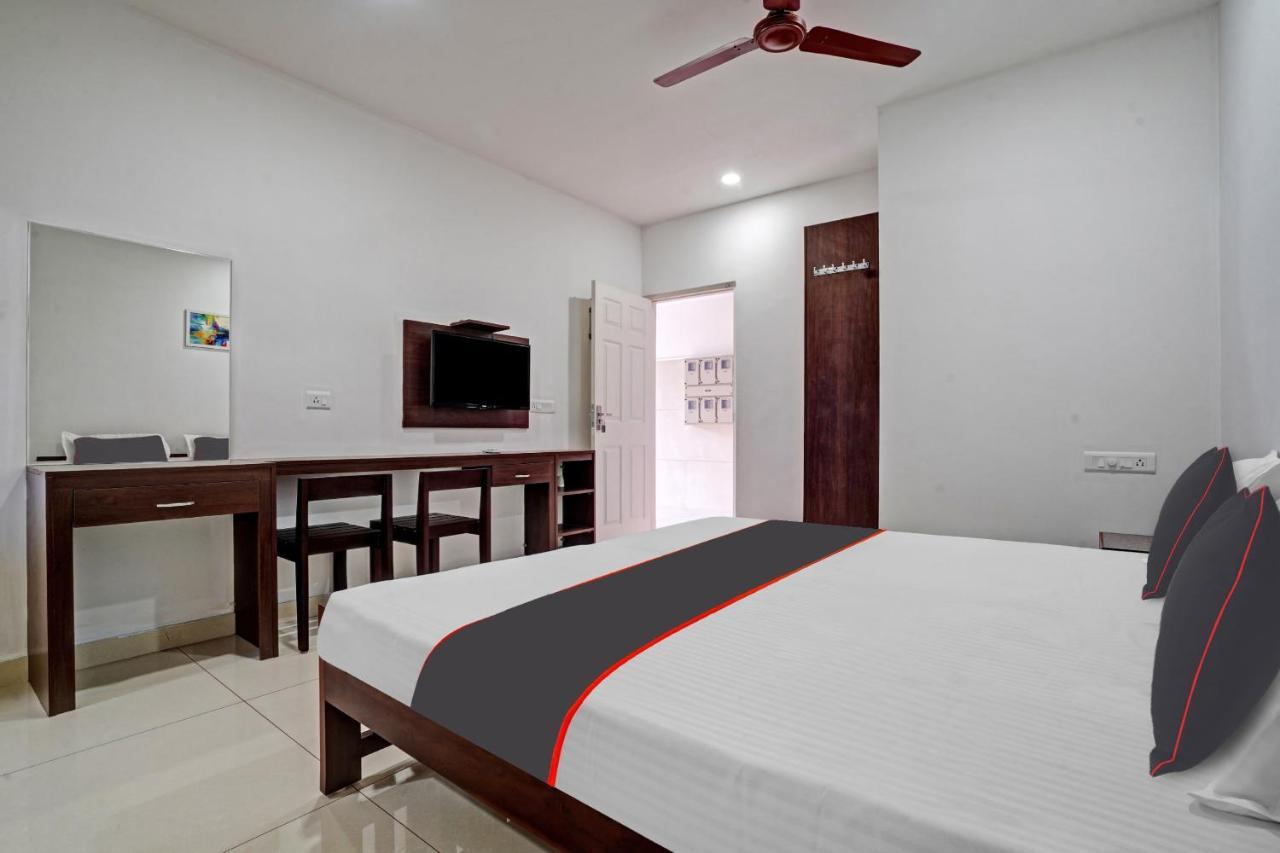 Hotel Collection O White House Pearl Kochi Exterior foto