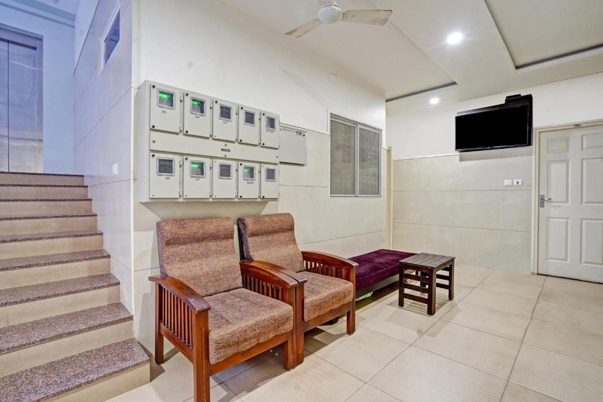 Hotel Collection O White House Pearl Kochi Exterior foto