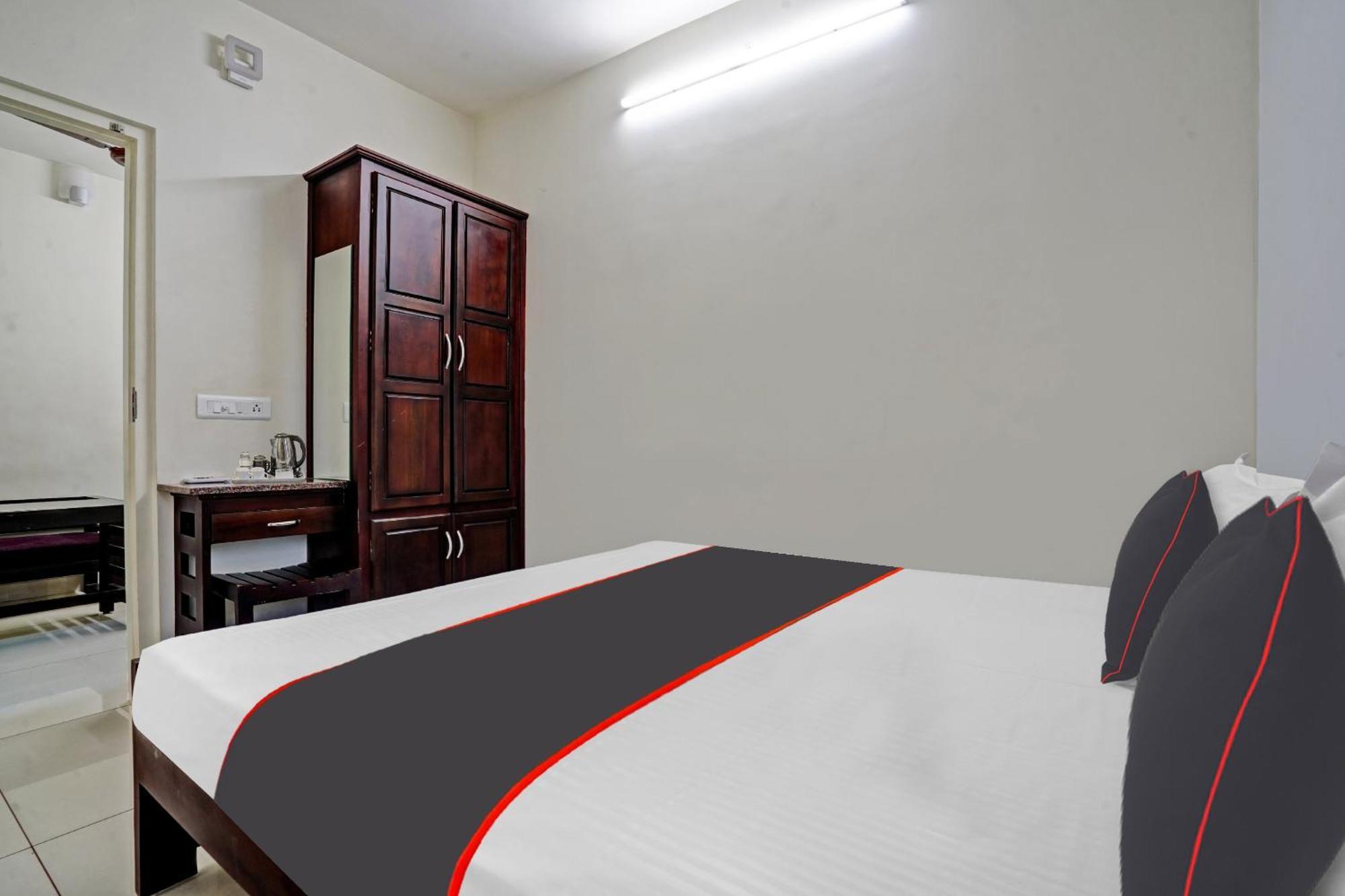 Hotel Collection O White House Pearl Kochi Exterior foto